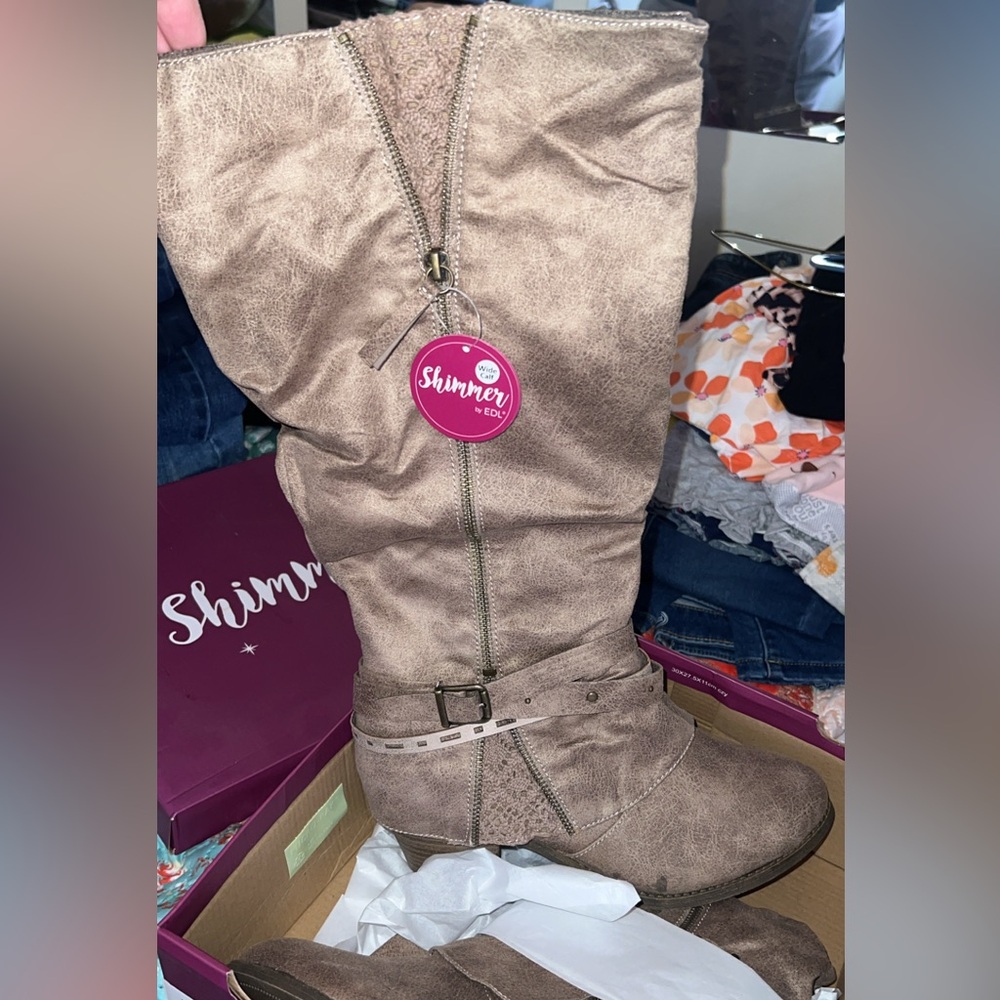 Women’s Wide Boots size 10
